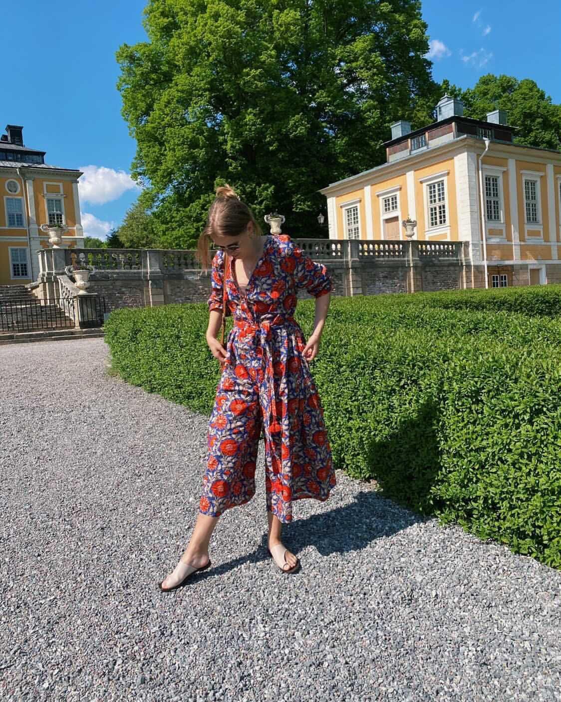 Sunflower Glory Print With Burnt Orange Tassels