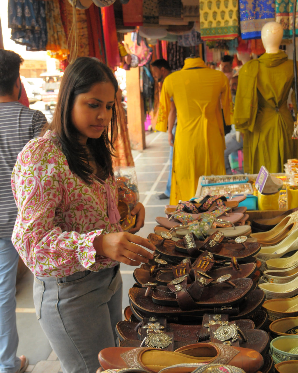Rose Paisley Print With Light Pink Tassels