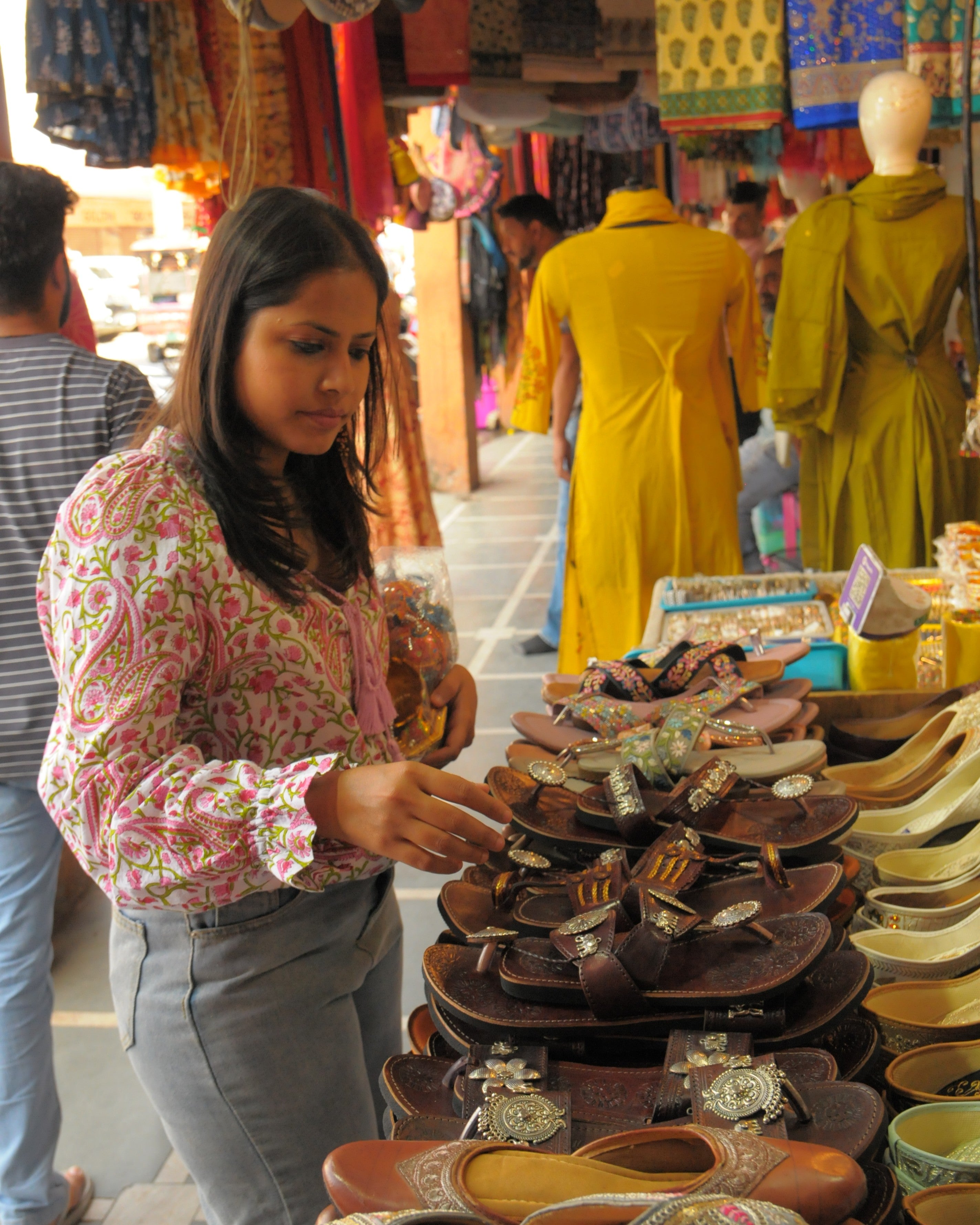 Rose Paisley Print With Light Pink Tassels