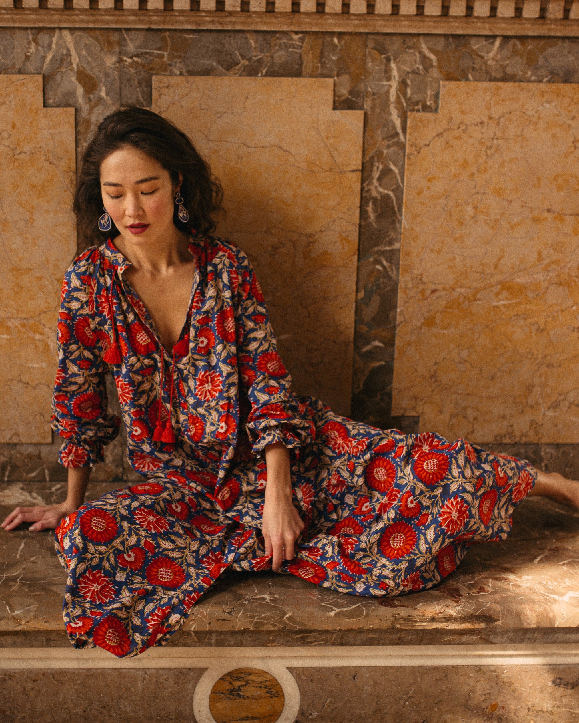 Sunflower Glory Print With Burnt Orange Tassels