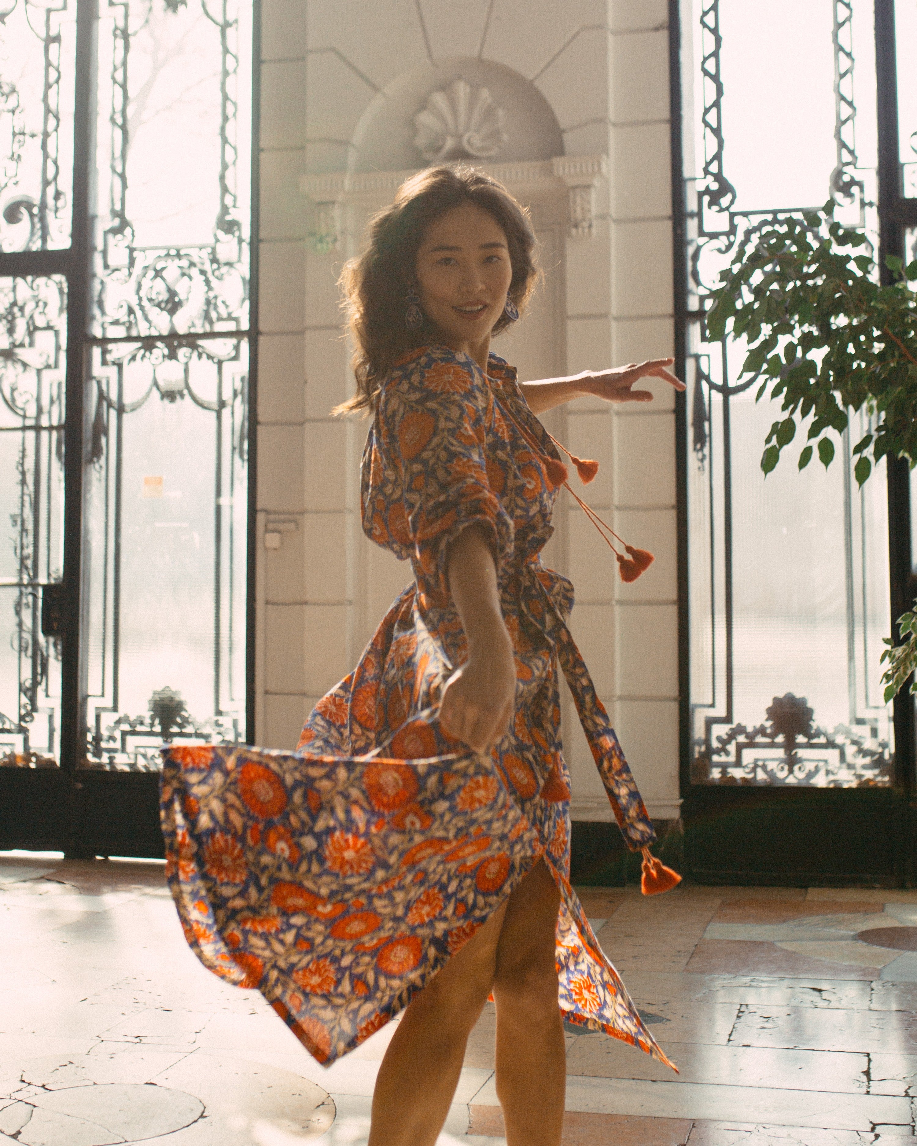 Sunflower Glory Print With Burnt Orange Tassels